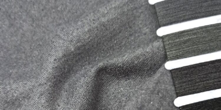 Tríade têxtil unida em processo completo de economia circular