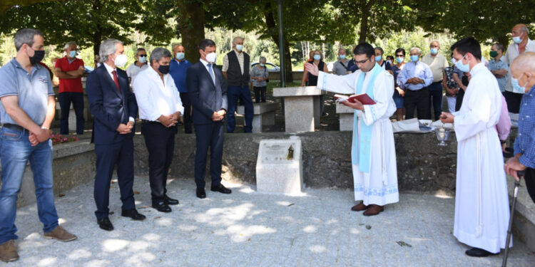 Santuário da Nossa Senhora do Carmo com adro renovado