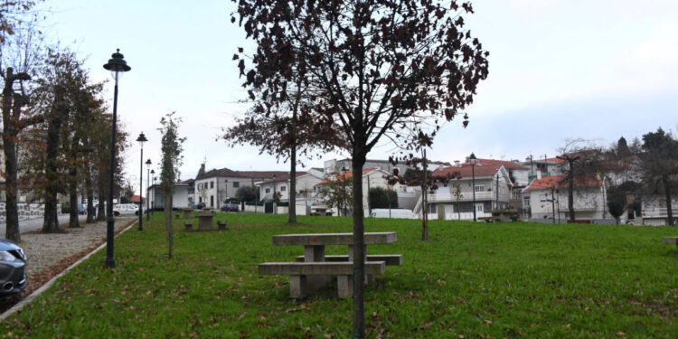 Freguesia de S. Tiago da Cruz vai reabilitar Largo Senhor dos Aflitos