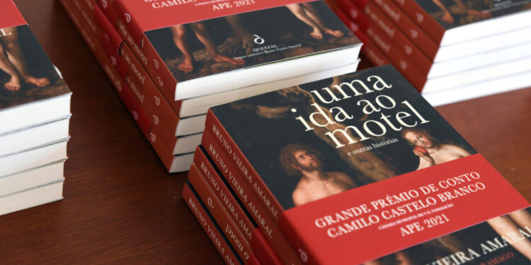 Bruno Vieira Amaral recebe o Grande Prémio Camilo Castelo Branco