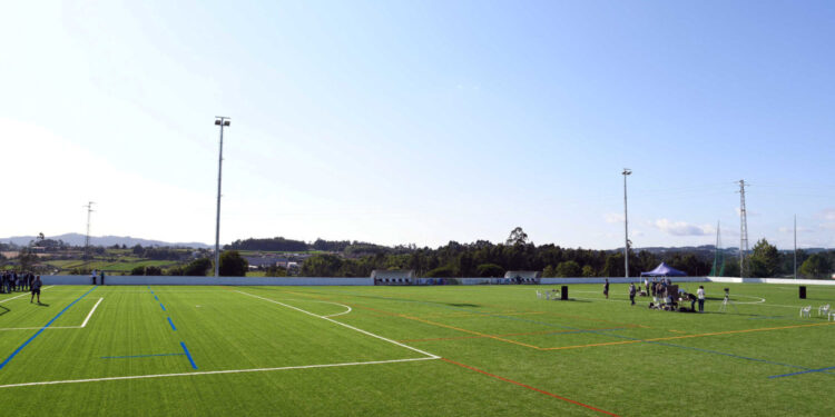 Câmara de Famalicão investiu quase 2 milhões de euros em relvados sintéticos e iluminação LED