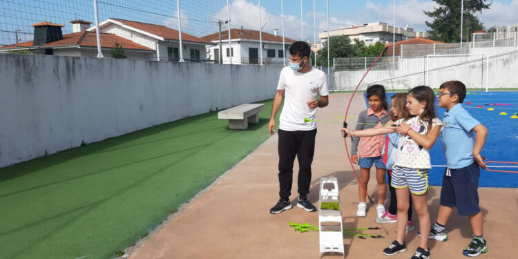 Parque de diversões na Escola EB/JI de Lousado