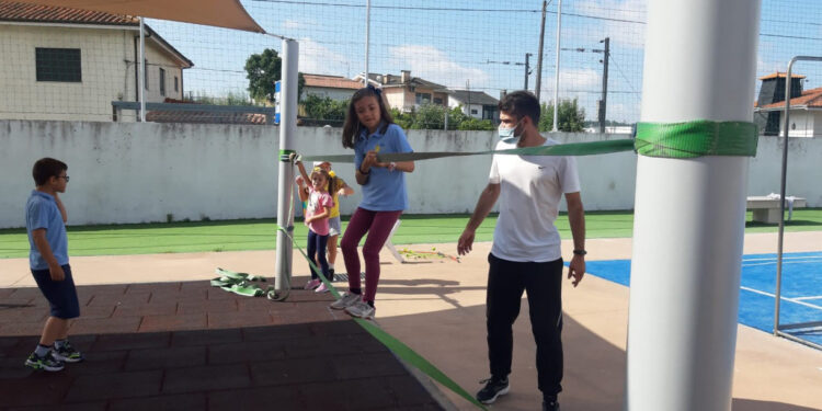 Parque de diversões na Escola EB/JI de Lousado
