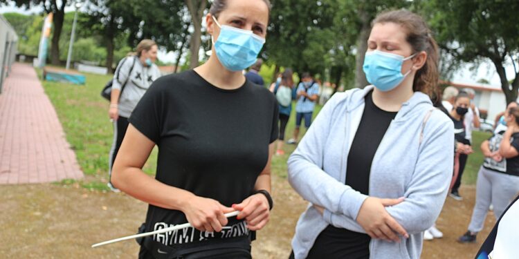 Carreirenses e bentenses juntaram-se em ação solidária