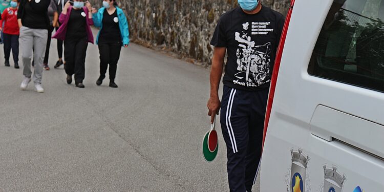 Carreirenses e bentenses juntaram-se em ação solidária