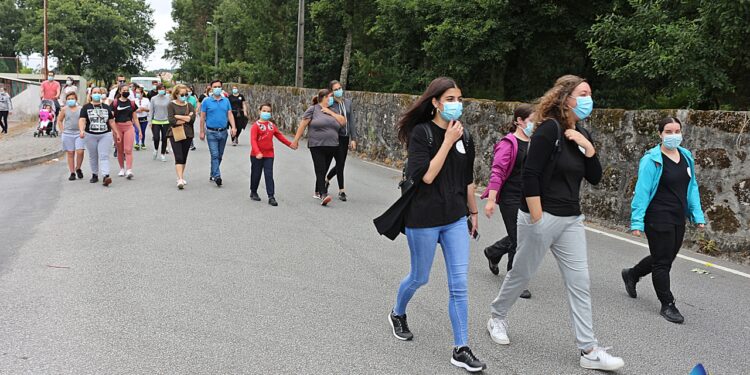 Carreirenses e bentenses juntaram-se em ação solidária