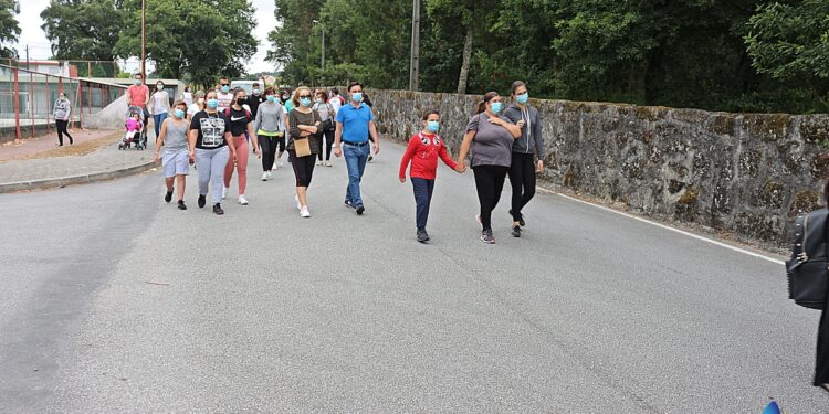 Carreirenses e bentenses juntaram-se em ação solidária