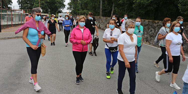 Carreirenses e bentenses juntaram-se em ação solidária