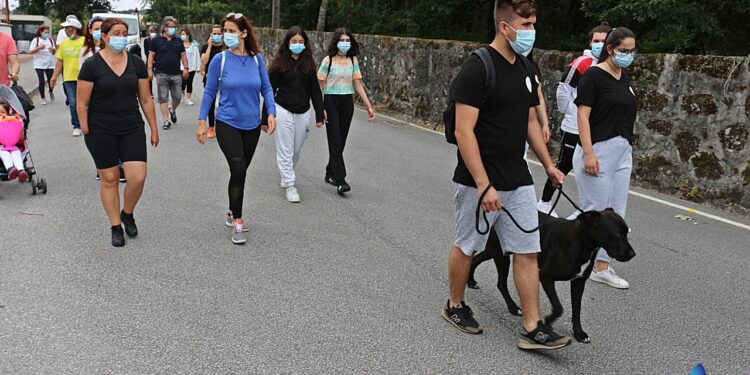 Carreirenses e bentenses juntaram-se em ação solidária