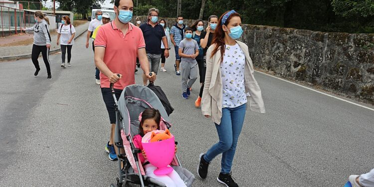 Carreirenses e bentenses juntaram-se em ação solidária