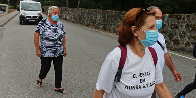 Carreirenses e bentenses juntaram-se em ação solidária