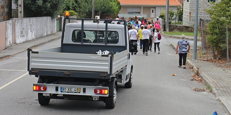Carreirenses e bentenses juntaram-se em ação solidária