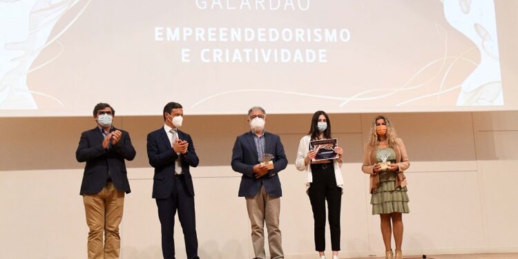 OFICINA premiada como escola empreendedora, inovadora e criativa