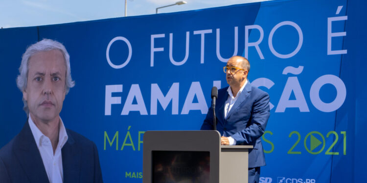 Armindo Mourão focado nas pessoas de Esmeriz e Cabeçudos