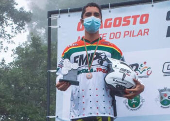 Ballas Júnior soma e segue