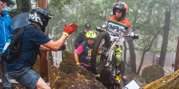 Ballas Júnior soma e segue