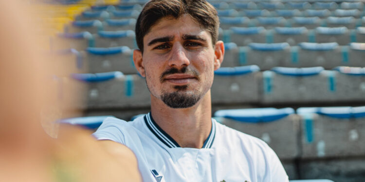 Gürkan Baskan é reforço do FC Famalicão