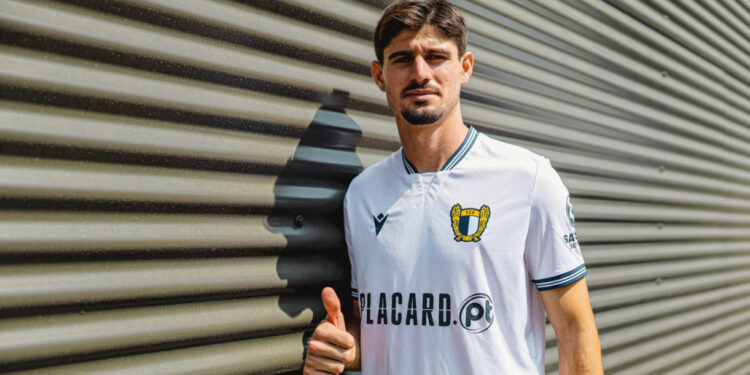 Gürkan Baskan é reforço do FC Famalicão