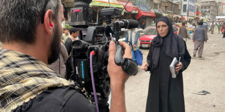 Organização WAN-IFRA e UNESCO divulgam apelo para respeito e liberdade de expressão dos jornalistas no Afeganistão