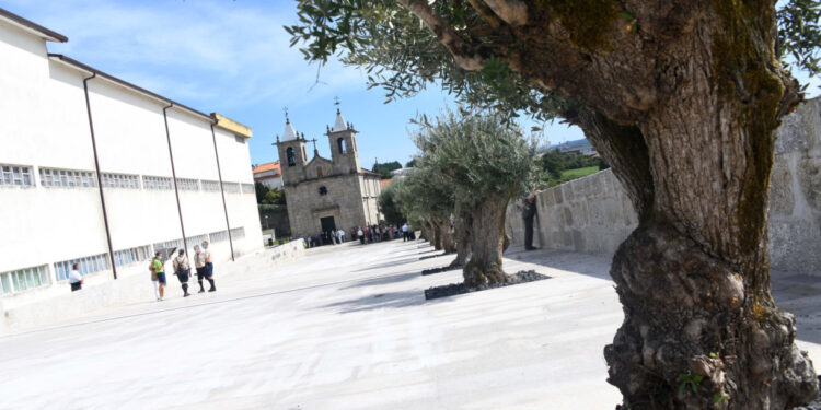 Oliveira Santa Maria abre nova Alameda e lança Casa Mortuária