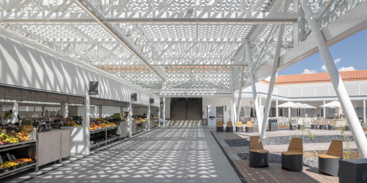 Projeto Praça-Mercado de Famalicão mais votado em concurso internacional