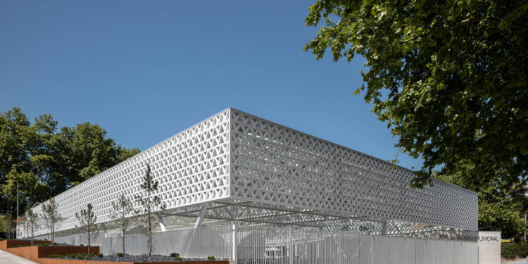 Projeto Praça-Mercado de Famalicão mais votado em concurso internacional