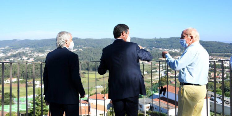 Miradouro de Cruz é novo cartão de visita