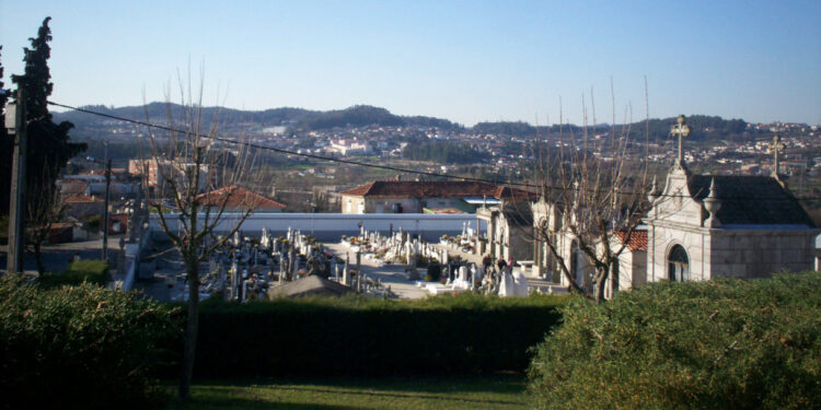 Cemitério de Riba de Ave já não é problema