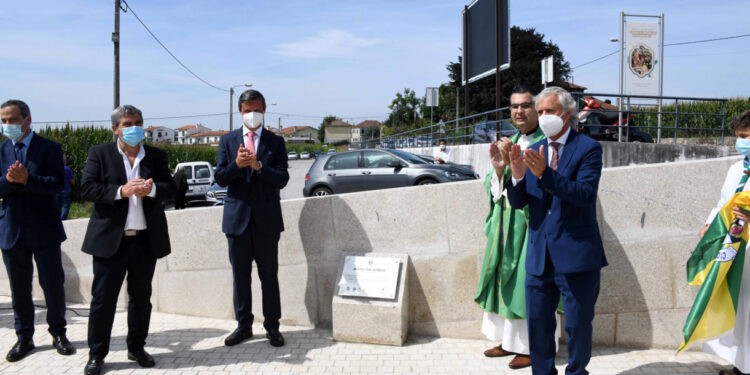 Renovado Adro da Igreja de Lemenhe torna-se espaço de encontro da comunidade