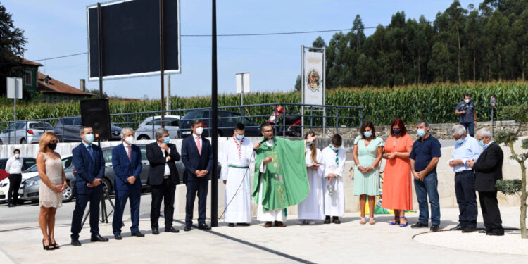 Renovado Adro da Igreja de Lemenhe torna-se espaço de encontro da comunidade
