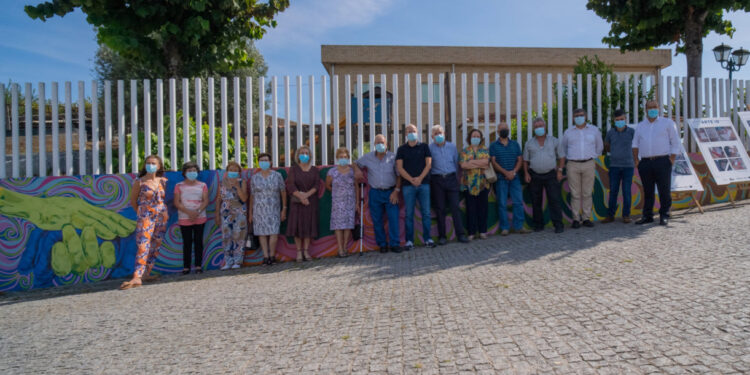 Vivências da comunidade sénior de Cabeçudos e Lousado perpetuadas em arte urbana