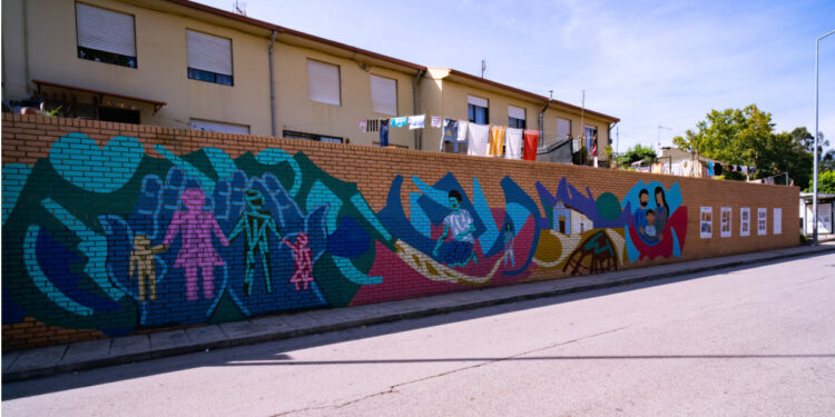 Vivências da comunidade sénior de Cabeçudos e Lousado perpetuadas em arte urbana