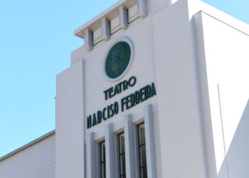 Paulo Cunha assinala conclusão das obras do Teatro Narciso Ferreira, em Riba de Ave