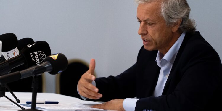 Mário Passos apresenta programa “ambicioso, inovador, moderno” que “rasga novos caminhos para o futuro”