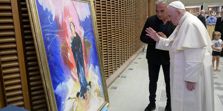 Santiago Belacqua oferece quadro da Imaculada Conceição ao Papa Francisco