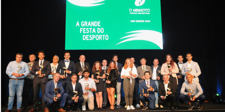 Famalicense Tânia Barros premiada com troféu desportivo “O Minhoto”