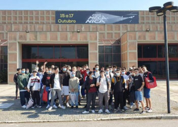 Formandos de Mecatrónica Automóvel visitam Expomecânica 2021