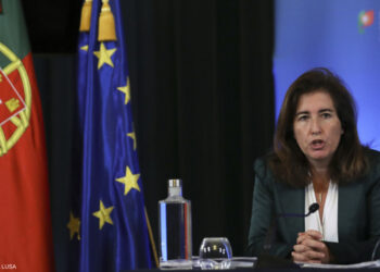 Governo aprova criminalização do trabalho não declarado com prisão até 3 anos ou multa até 360 dias