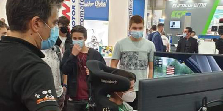 Formandos de Mecatrónica Automóvel visitam Expomecânica 2021