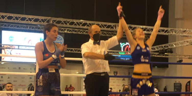 Sofia Oliveira conquista medalha de bronze no Campeonato do Mundo de Kickboxing