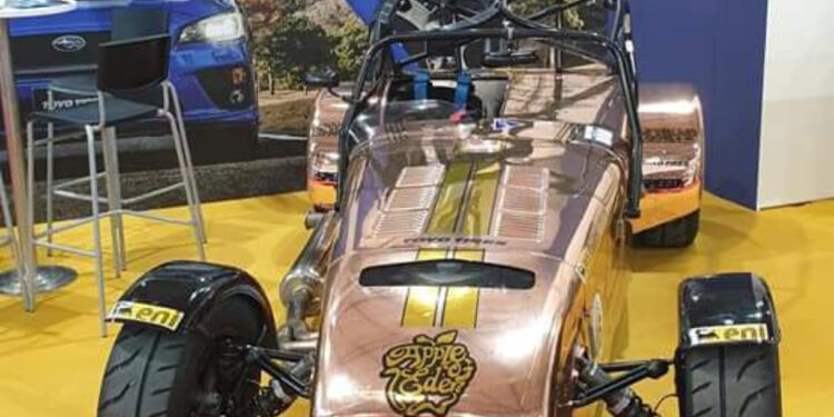 Formandos de Mecatrónica Automóvel visitam Expomecânica 2021