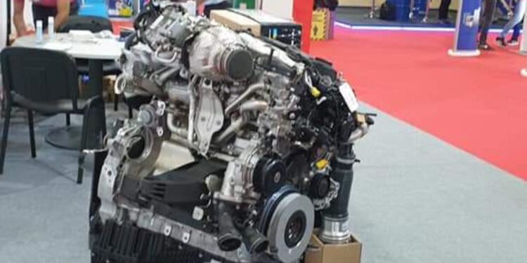 Formandos de Mecatrónica Automóvel visitam Expomecânica 2021