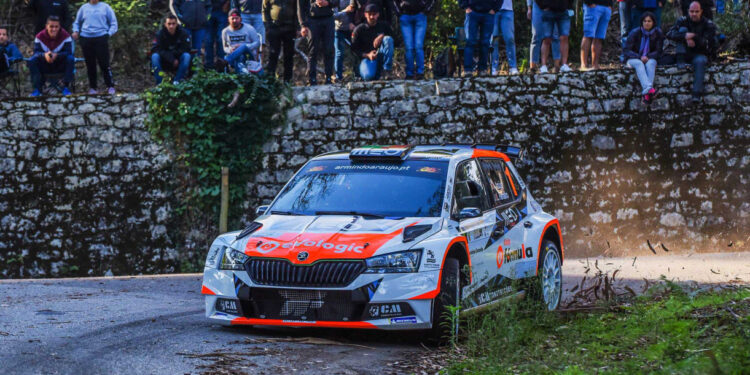 Tudo em aberto para Armindo Araújo na luta pela vitória