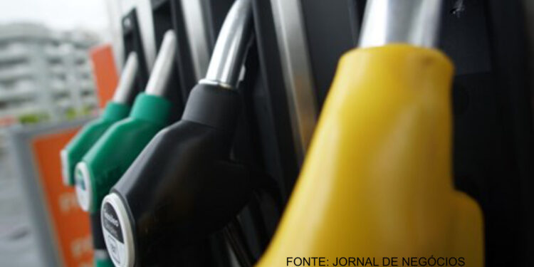 Combustíveis voltam a subir nesta segunda-feira