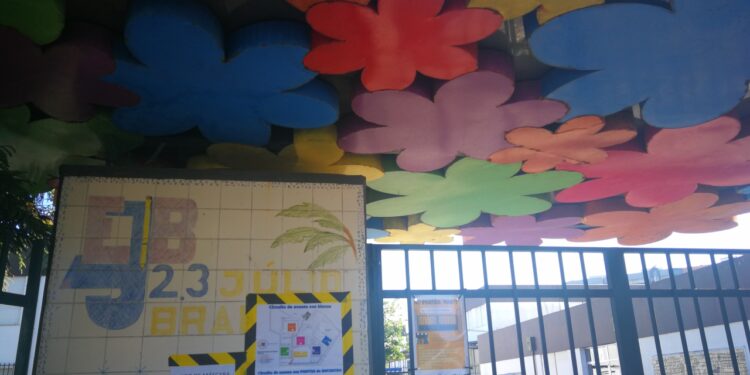 Parlamento recomenda requalificação da EB 2,3 Júlio Brandão