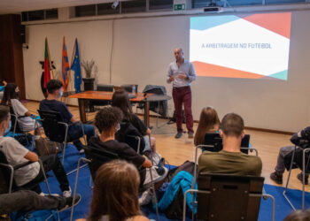 Palestra sobre arbitragem no futebol promovida na Didáxis
