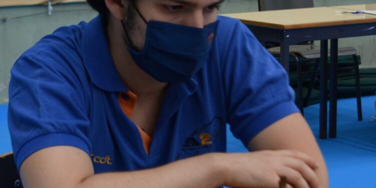 Mestre Nacional Ivo Dias lidera Campeonato Distrital Absoluto de Xadrez