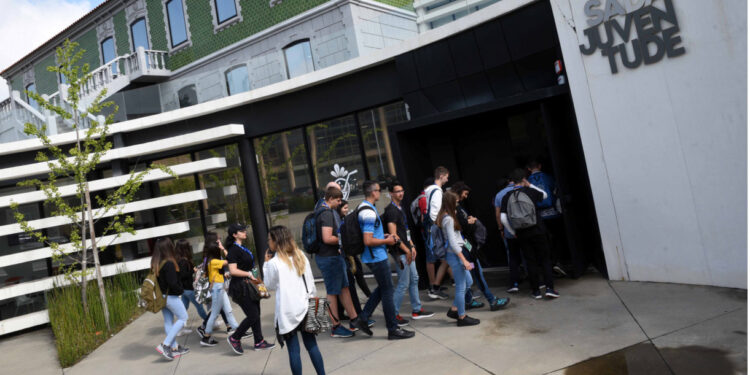 Candidaturas às bolsas de estudo do ensino superior abrem sexta-feira, 15 de outubro e decorrem até 15 de novembro