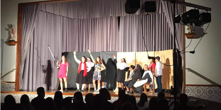 Casa cheia na abertura da 8.ª Edição do Festival “Vamos ao Teatro”