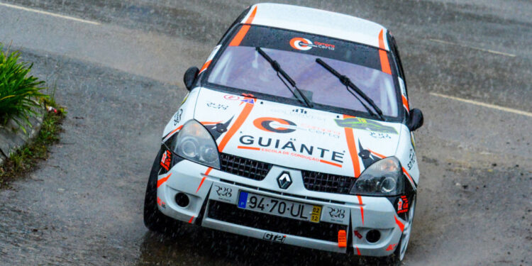 Sousa e Silva vencem perante a adversidade